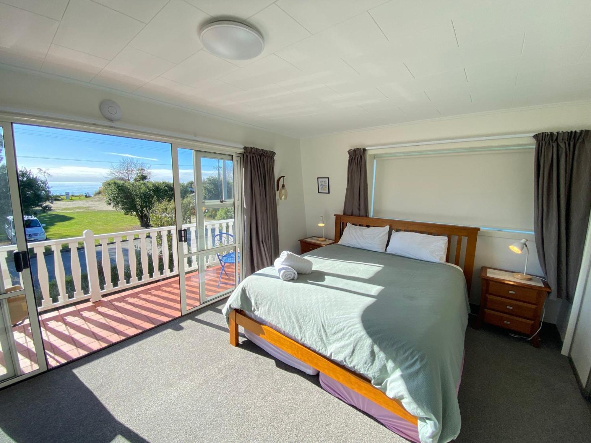 Coastal Charm In Patons Rock Villa Rangihaeata Exterior photo